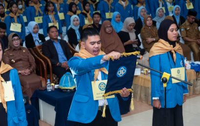 Direktur Politeknik Dewantara Lantik 660 Mahasiswa Baru