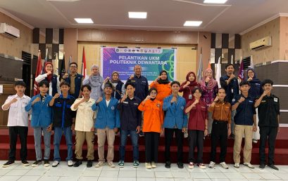 Pengurus 12 UKM Lingkup Polidewa Dilantik, Direktur Dorong Solidaritas dan Inovasi Organisasi