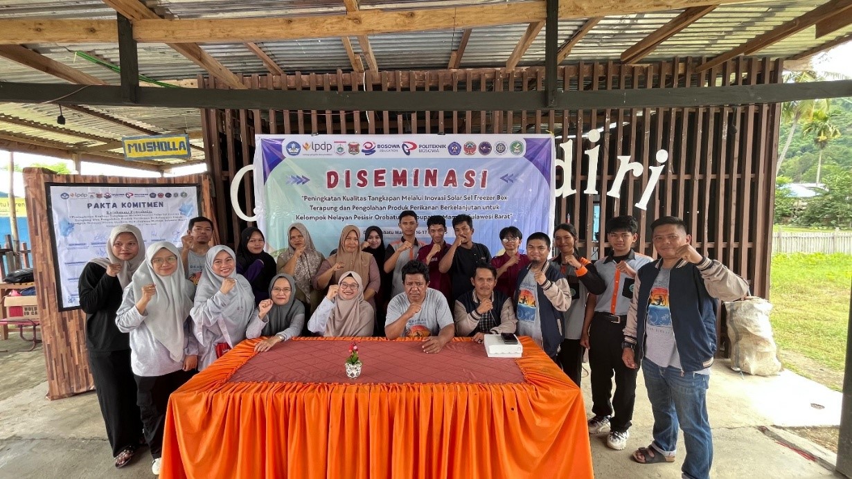 Tim Berdikari Emas dan Politeknik Dewantara Kolaborasi Riset Vokasi untuk Kemandirian Nelayan Pesisir Sulawesi Barat Tim Berdikari Emas dan Politeknik Dewantara Kolaborasi Riset Vokasi untuk Kemandirian Nelayan Pesisir Sulawesi Barat