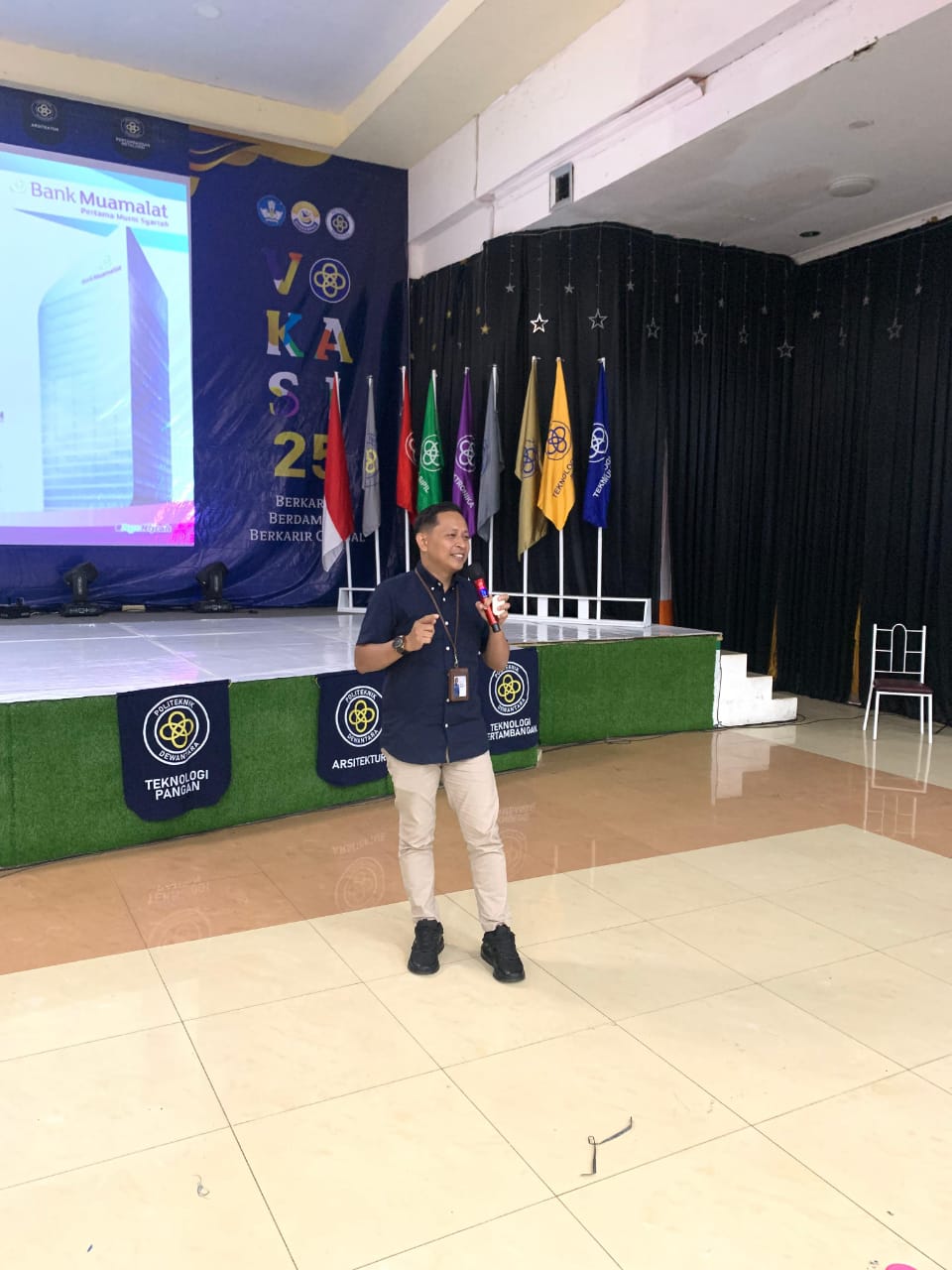 Bank Muamalat Edukasi Mahasiswa Baru Politeknik Dewantara tentang Keuangan Syariah di VOKASI 2025 Bank Muamalat Edukasi Mahasiswa Baru Politeknik Dewantara tentang Keuangan Syariah di VOKASI 2025